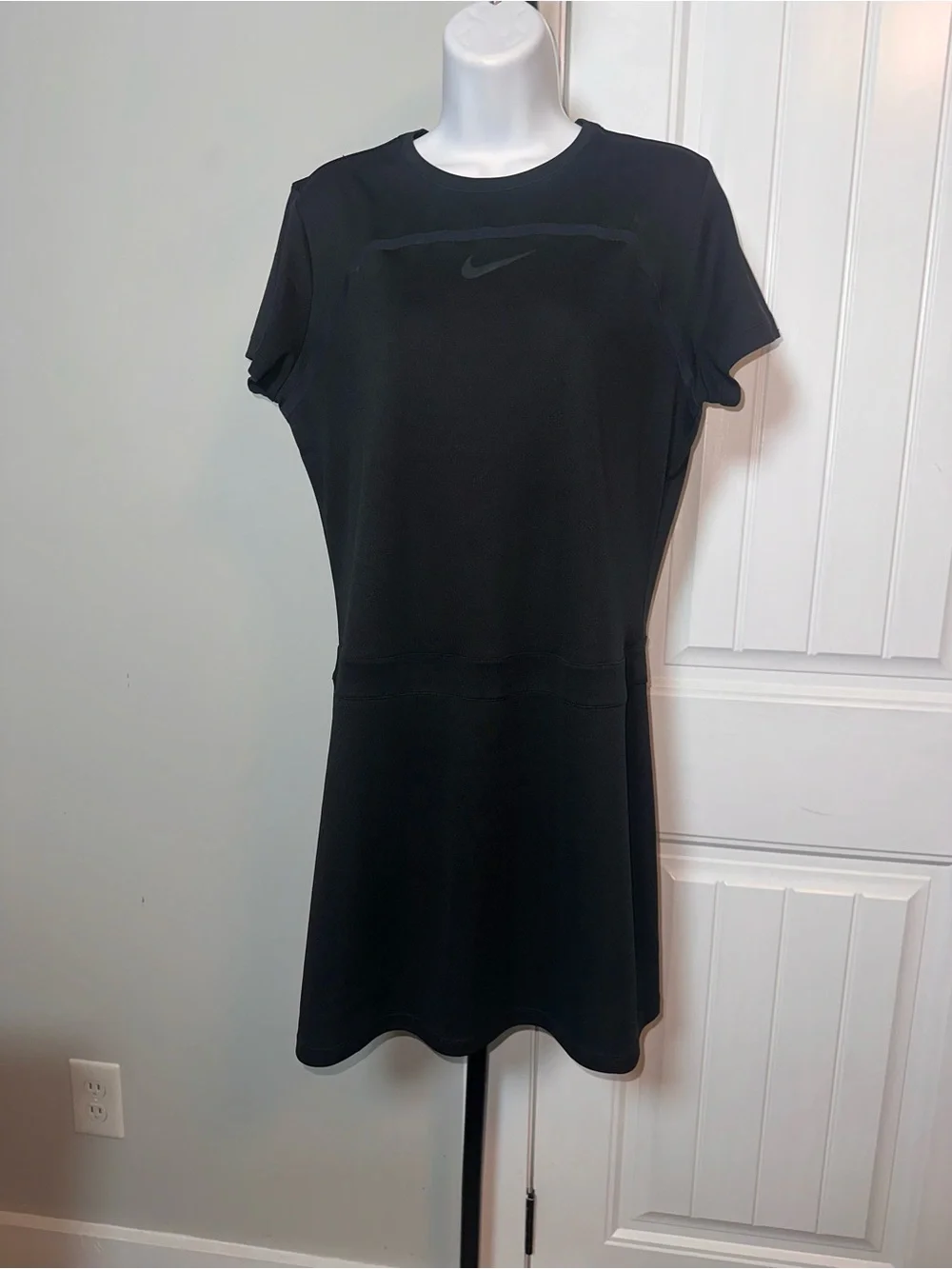 Nike Golf Dri Fit Size Large Women’s  Black Short-Sleeve Mini Dress